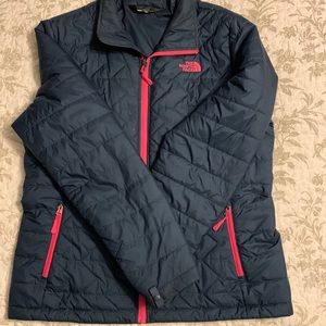 Women’s NorthFace Jacket. Navy blue with pink accents. Large
